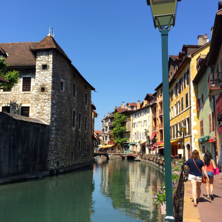 annecy-france-sidewalks