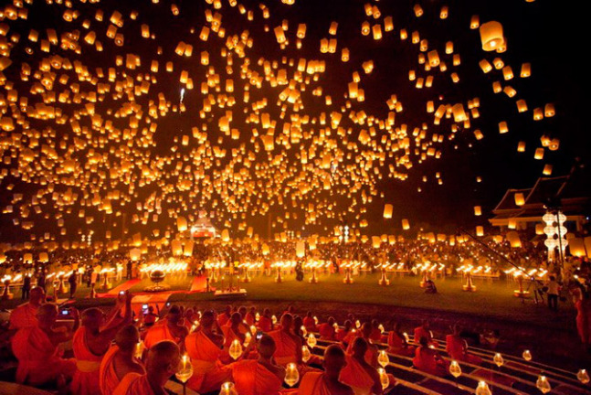 Photo from http://festivalessentials.net/loy-krathong/