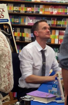 neil-patrick-harris-brookline-bookstore