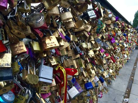 pont-des-arts-love-lock-bridge-paris