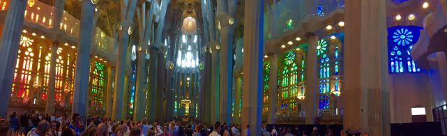 sagrada-familia-interior-barcelona