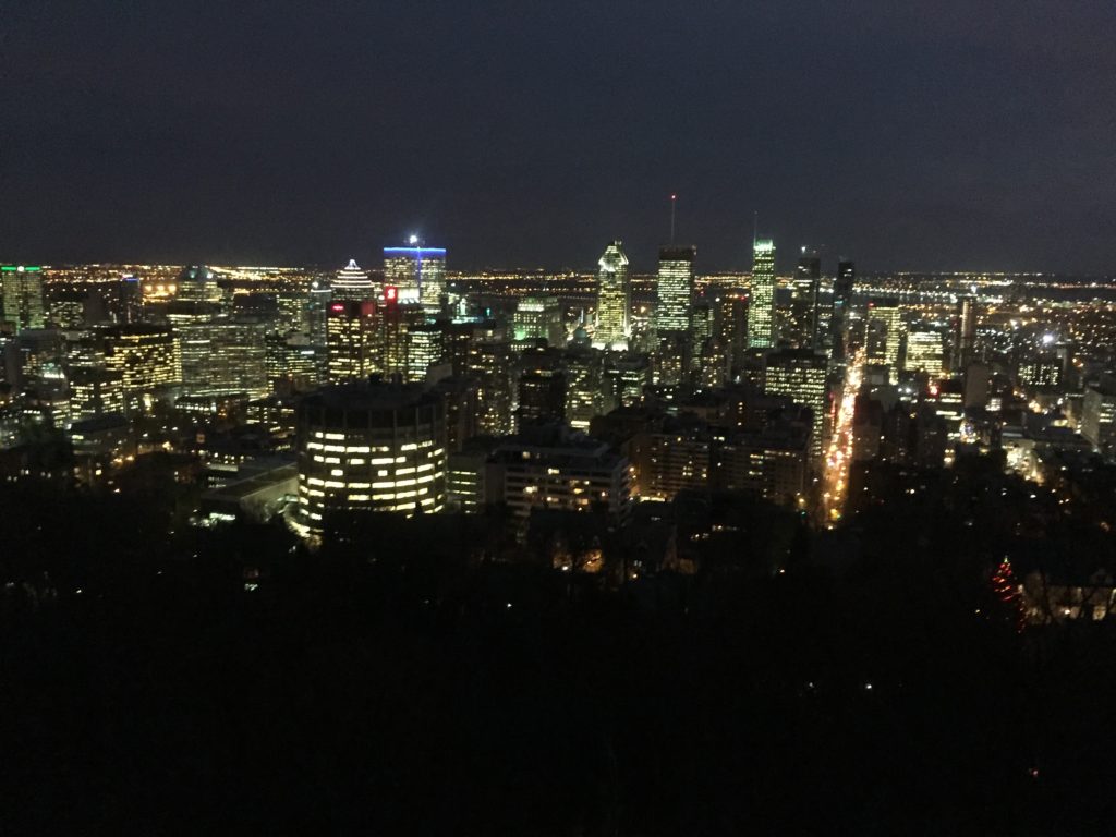 montreal-attractions-mont-royal-night