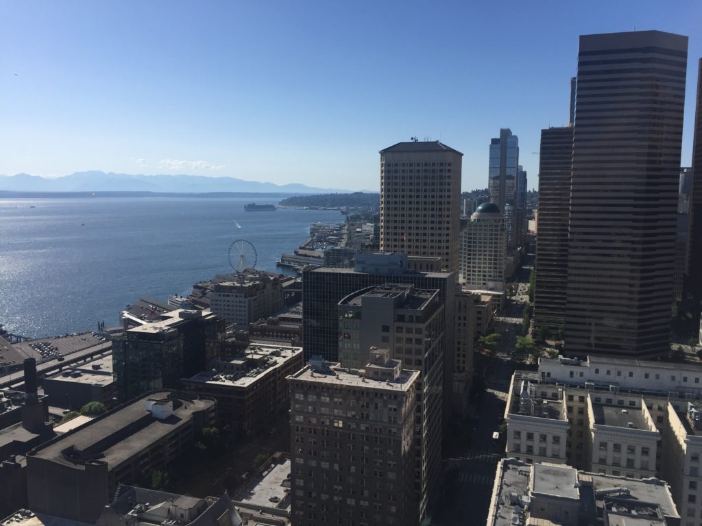 top-seattle-attractions-smith-tower-view