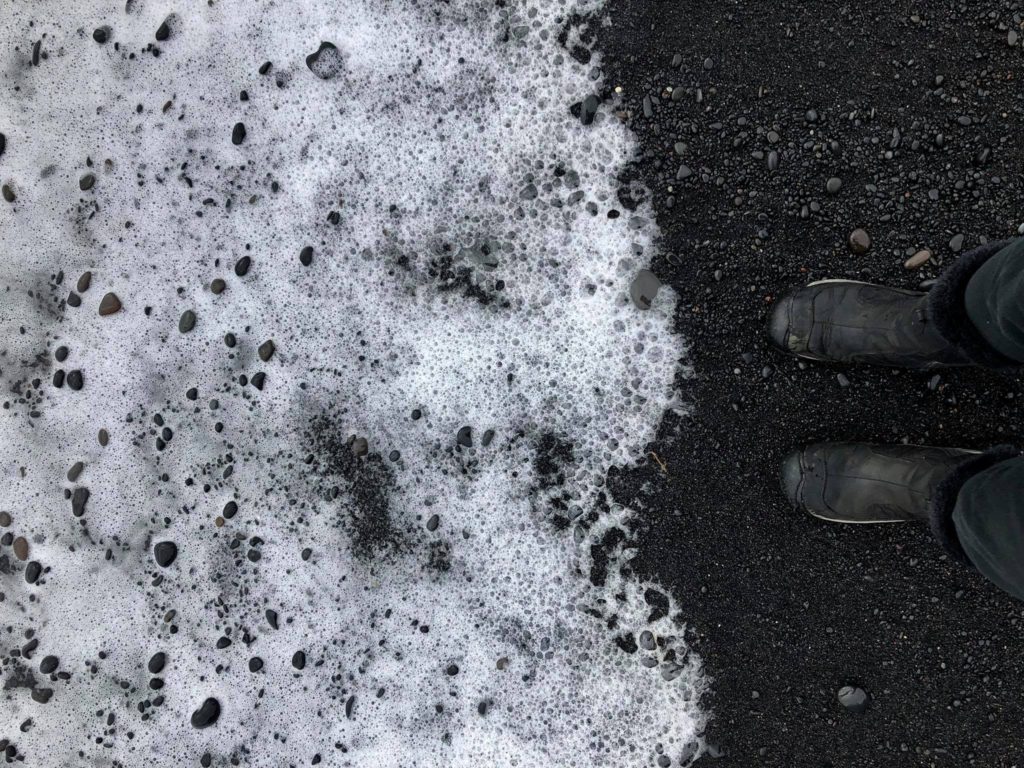 black-sand-beach-iceland-travel-diary