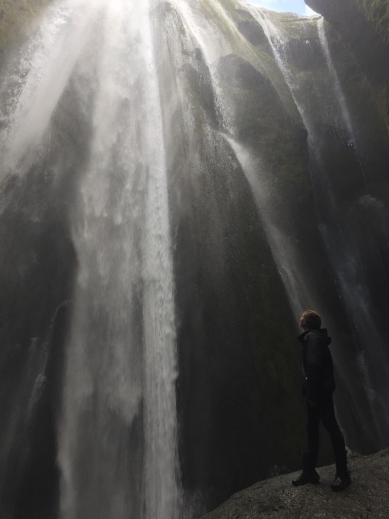 gljúfrabúi-waterfall-iceland-travel-diary